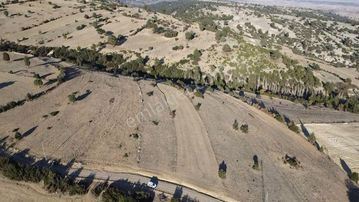 Antalya Korkuteli Kevzer Mah. 2.700 M2 Resmi Yolu Var