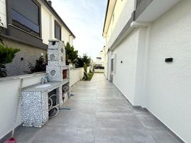 Didim Efeler Mahallesinde Satılık 4+1 Sıfır Villa