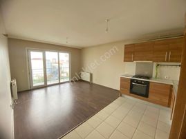 Mertcan'dan Havuzlu Güvenlikli Site İçi 1+1 Daire