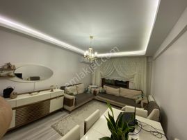 Refetbele Mahallesinde Yeni Bina 3+1 Çift Cephe Doğalgazlı İçi Bakımlı Fırsat Daire