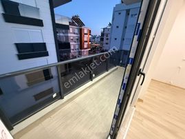 V.karşıyakada Mükemmel Konum Daire Yüksek Kredili 2+1