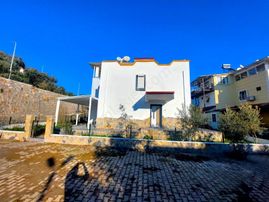 Seferihisar Doğanbey De Satılık 3+1 Yazlık Villa