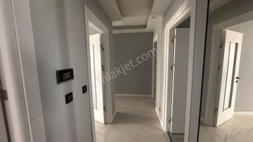 İzmir Karşıyaka'da Satılık 3+1 Geniş Daire