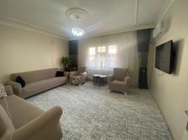 Yeşılevler De 3 Katlı,117m,geniş , 2+1 , Doğalgazlı, Yalıtımlı