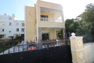 Ege Caddesinde Kiralık Bahçeli2+1 Giriş Kat Daire