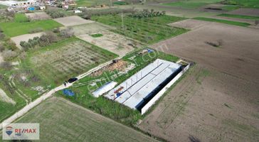 Remax Mid'den Aslıhantepecik Mahallesi'nde Temeli Atılmış Tarla