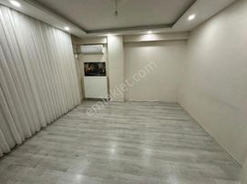 Zeki Emlak'tan Muradiye Mh. İstasyon Civ. Satılık 2+1 Daire