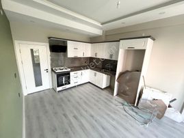 Yükselden Kadıköyde Fırsat! Ön Cephe Geniş Balkon Şık 2+1 Satılık Daire*