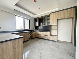 Keçiören Ovacıkta Site İçinde 5.5+1 200m2 4.katta Sıfır Bina Daire