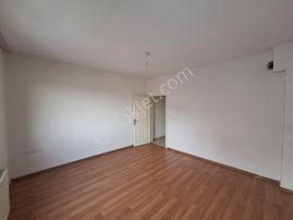 Sancaktepe Yunus Emre Mahallesi Kiralık 2+1 Daire