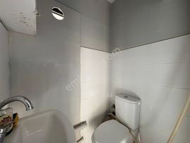 Konak Pasaport Gazi Bulvarı Yakını Wc’li 20m2 Satılık İş Yeri
