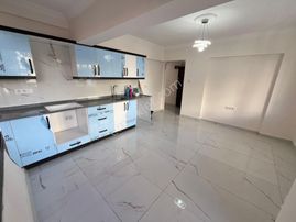 Didim Altınkum Mahallesinde Ön Cephe Satılık 2+1 Daire