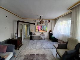 Akçay Emlak'tan Akşehir Yarenlerde Havva Kadın Cami Civarı Bakımlı Sobalı Eşyasız Kiralık 2+1 Daire