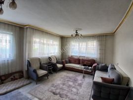 Akçay Emlak'tan Akşehir Yarenlerde Havva Kadın Cami Civarı Bakımlı Sobalı Eşyasız Kiralık 2+1 Daire