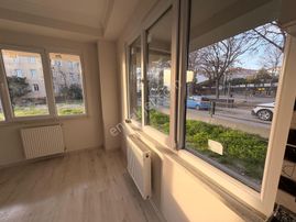 Lidya Emlak'tan Satılık 2+1 Giriş Kat Daire