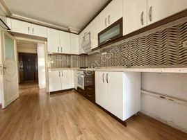 Kalecik Emlak'tan Hicret Cami Yakını Katta Güney 3+1 Yapılı Daire