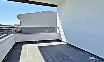 Esenyurt Hürriyet Mah Arakat Yeni Yapı İskanlı Krediye Uygun Satılık Daire !!!