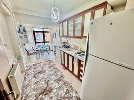 Atapark Mahallesi'nde Cadde Üzeri Manzaralı 3+1 Daire!