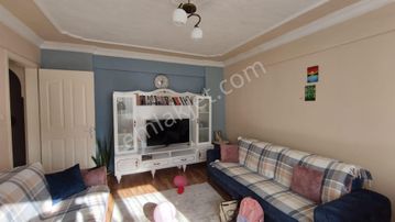 Rumeli World'den Bahçelievlerde Büyük Ve Kullanışlı Satılık 3+1