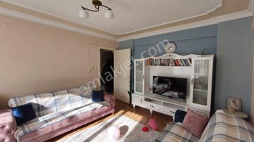 Rumeli World'den Bahçelievlerde Büyük Ve Kullanışlı Satılık 3+1