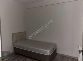 Ana Cadde Üzerinde 2+1