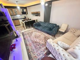 Yüksel'den Edremit'te Cam Balkonlu Arakat Masrafsız 2+1 Satılık Daire