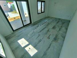 Uytundan Gürede Kapalı Mutfaklı Bahçeli 2+1 Satılık Lüks Daire