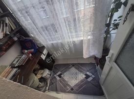 5 Katlı Binada Satılık 2+1 Daire 2. Kat Hisse 18.6