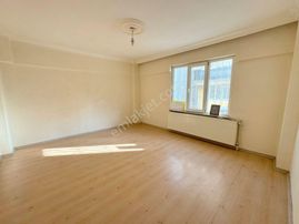 🔵🎈darsofa'da Ayrı Mutfaklı Geniş Balkonlu Kombisi Takılı 2+1 Daire