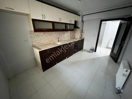 Sincan Mareşal Çakmak Mh 3+1 Ebeveyn Banyolu Asansörlü Ara Kat Daire