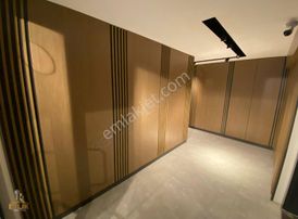 Aşağı Eğlence'nin Göbeğinde Sıfır Bina !