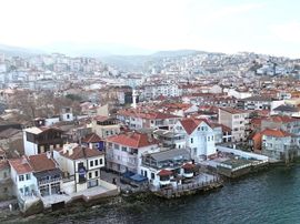 Bursa Mudanya Halitpaşa Da Denize Sıfır Satılık Yalı