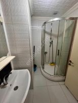 1+1 Özpaş Market Üstünde Ara Kat Eşyalı Satılık