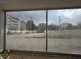 İki Dükkan 400m2 Satılık