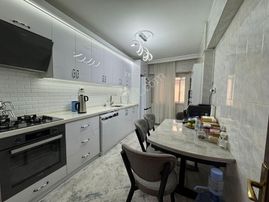 19 Mayıs'ta Cadde Üzeri Full Yapılı 3+1 Daire!