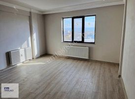 Fevzidede Azatlı Cadde Üzeri Satılık Daire