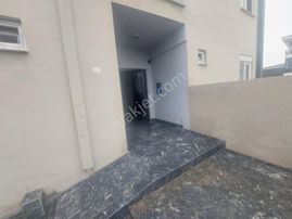 Varsakda Havuzlu Binada 1+1 İskanlı Geniş Y.giriş Daire