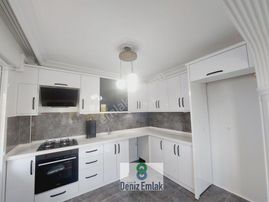 Denizden Akçayda Öncephe Arakat Ful Tadilatlı Satılık 3+1 Daire.