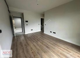 Üsküdar Çamlıca Emlak Konut 1+1 Satılık Daire