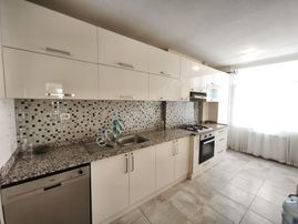 Sular'da Ana Cadde Üzerinde Otoparklı 3+1 Temiz Daire Cazip !!!