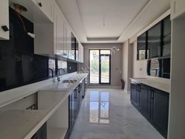 Sancaktepe'de Park Manzaralı Köşebaşı Sıfır Binada 2-banyolu 3+1