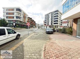 Çamlıcadan Bornovada Kullanıma Hazır Durumda Dükkan