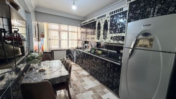 Tesislerde Ana Cadde Üstünde 3+1 Satılık Daire