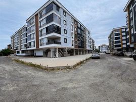 Tekkeköy Kurtuluş Mah 800 M2 Kiracılı Dükkan