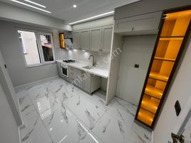 Yiğit'ten Akçayda 3+1 Ebeveyn Banyolu Ara Kat Geniş Modern Daire