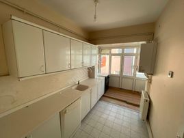 Aşağı Eğlence Mahallesi'nde Ön Cephe Katta 3+1 Daire!