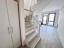 Seyrek'te 1+1 Kiralık Dubleks Temiz Daire