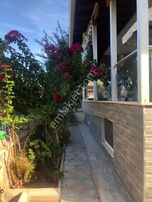 Route 10'dan Ayvalık Sarımsaklı Merkezde Satılık Villa