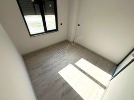 ꧁parla'dan Altınkumda Ön Cephe Ebeveyn Banyolu 2+1satılık Daire꧂