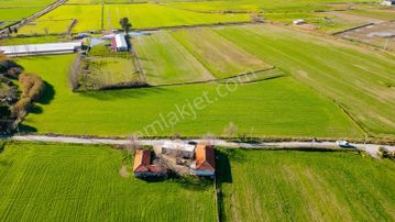 Foça Hacıveli Mah. Satılık Tarla